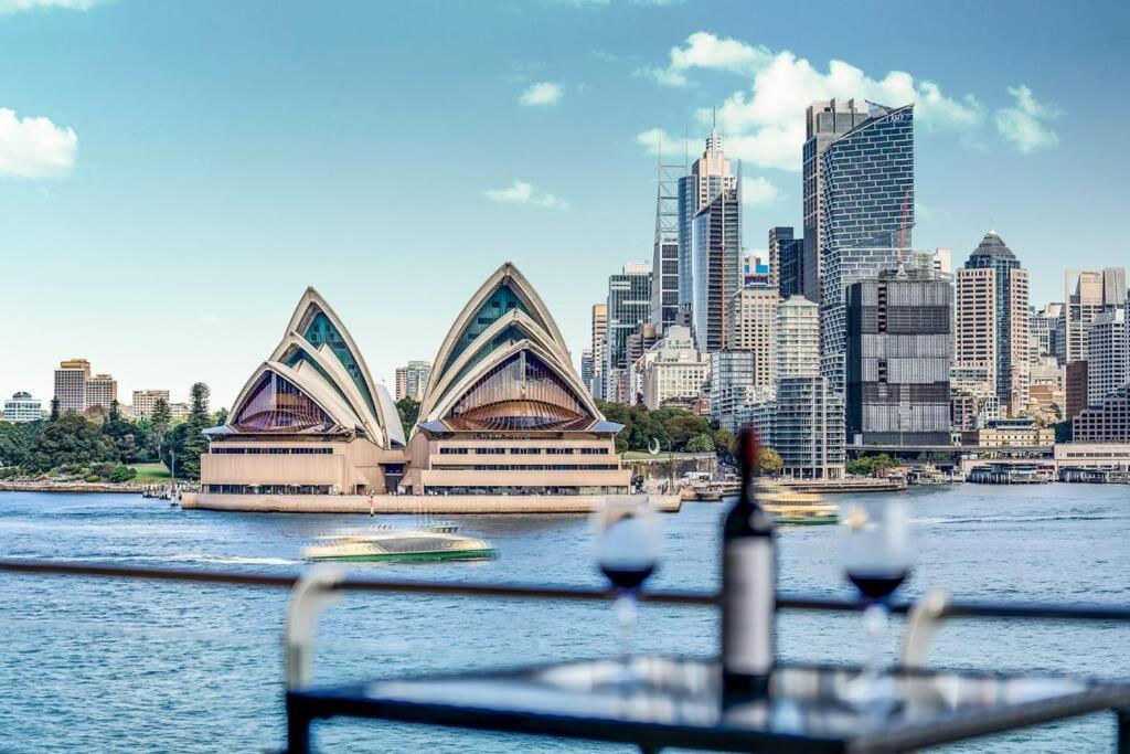 Iconic Harbour Views Apartment Sydney Exterior photo